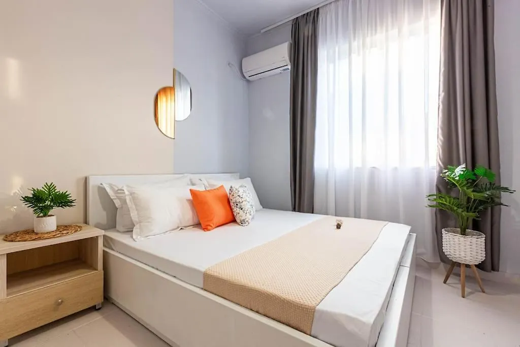 Himara City 32 - Central & Beach Access Apartment Himare